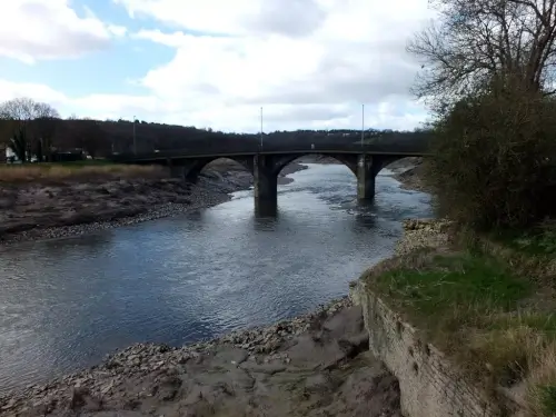 USK BRIDGE MOTORS LTD