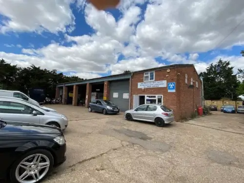 Discover Services by B15 BIKE & CAR MOT CENTRE | A Trusted expert